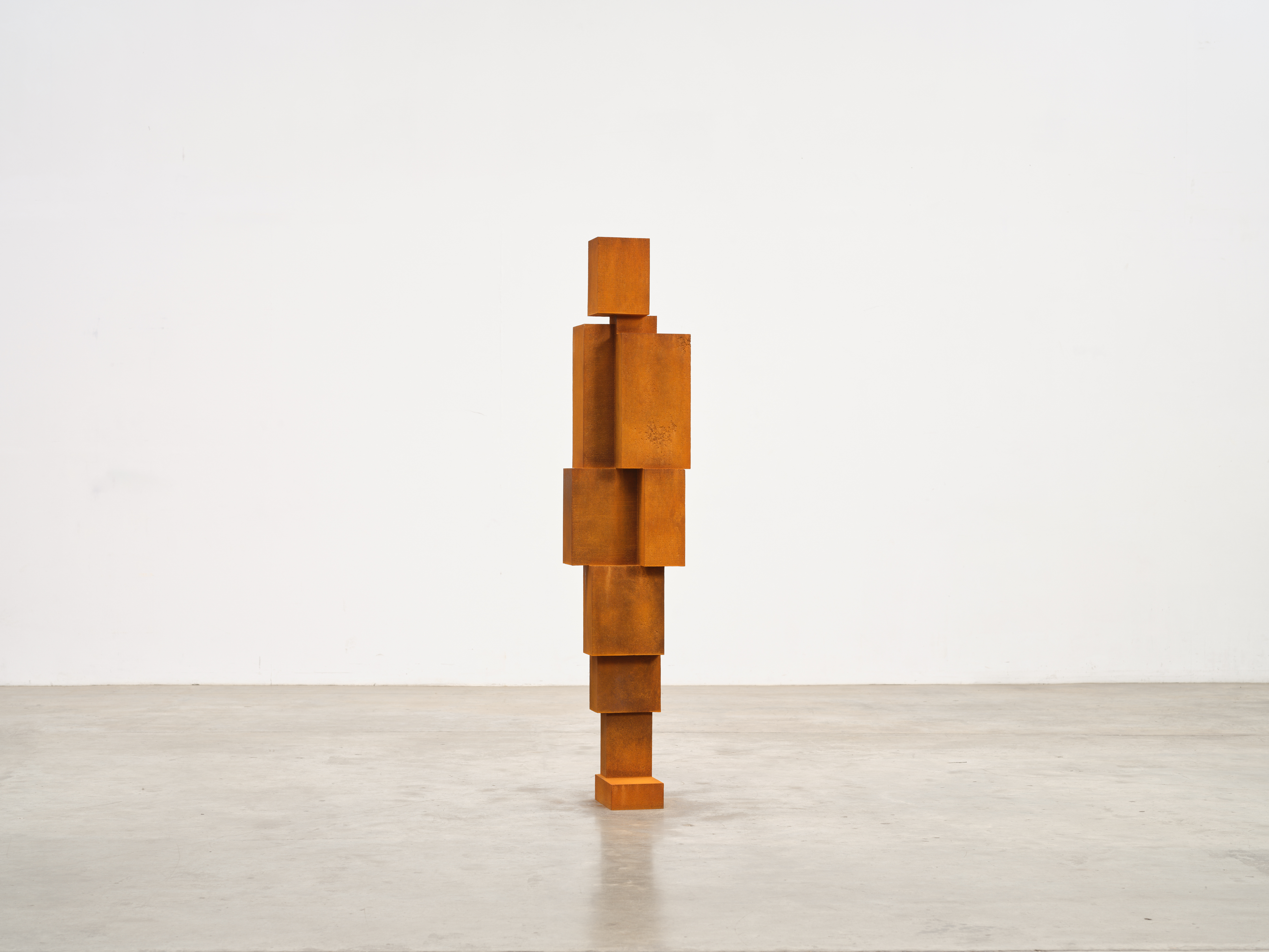 안토니 곰리의 <DRAWING ON SPACE>